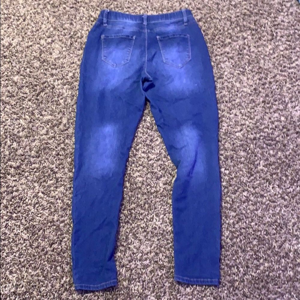 Jean - Picture 2 of 2